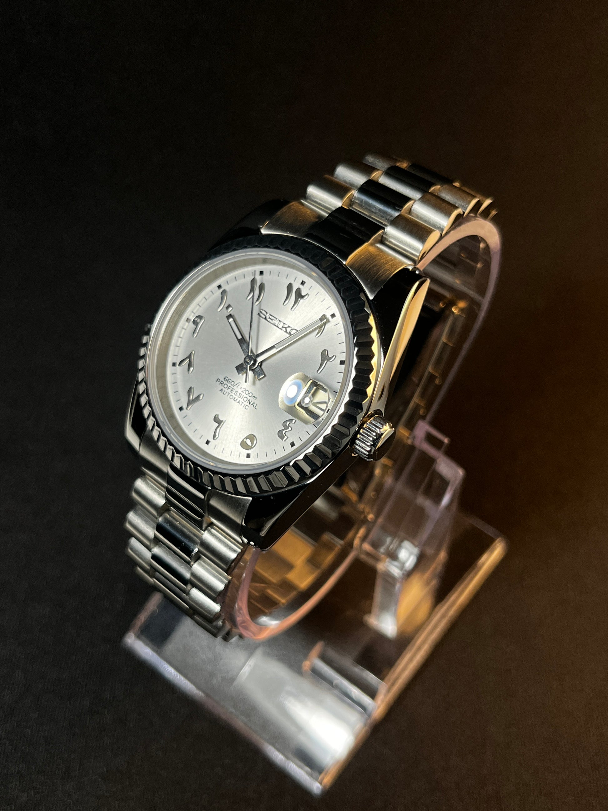 Metallic Silver - Arabic Seiko Dial - SeyaWatches