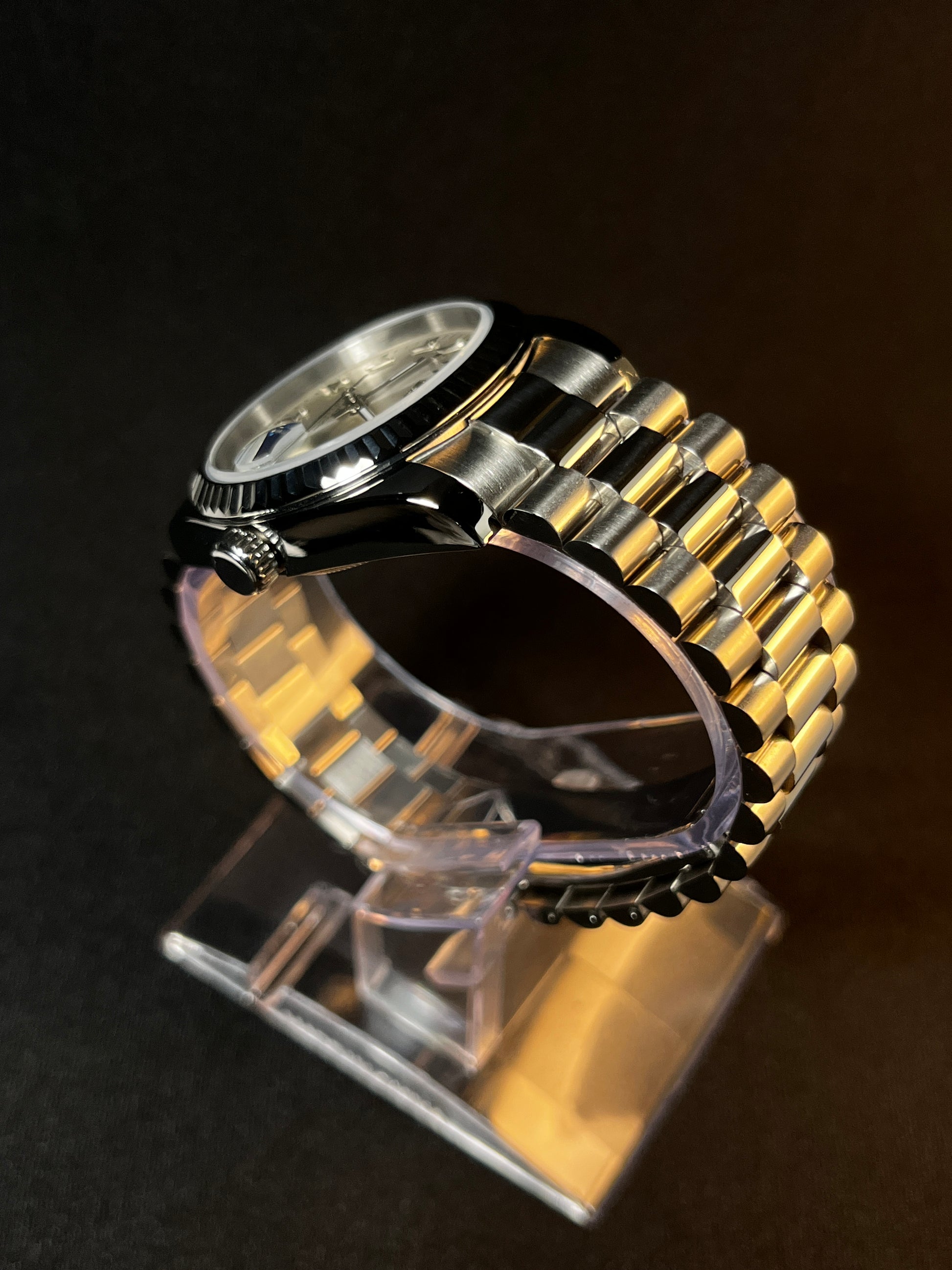 Metallic Silver - Arabic Seiko Dial - SeyaWatches
