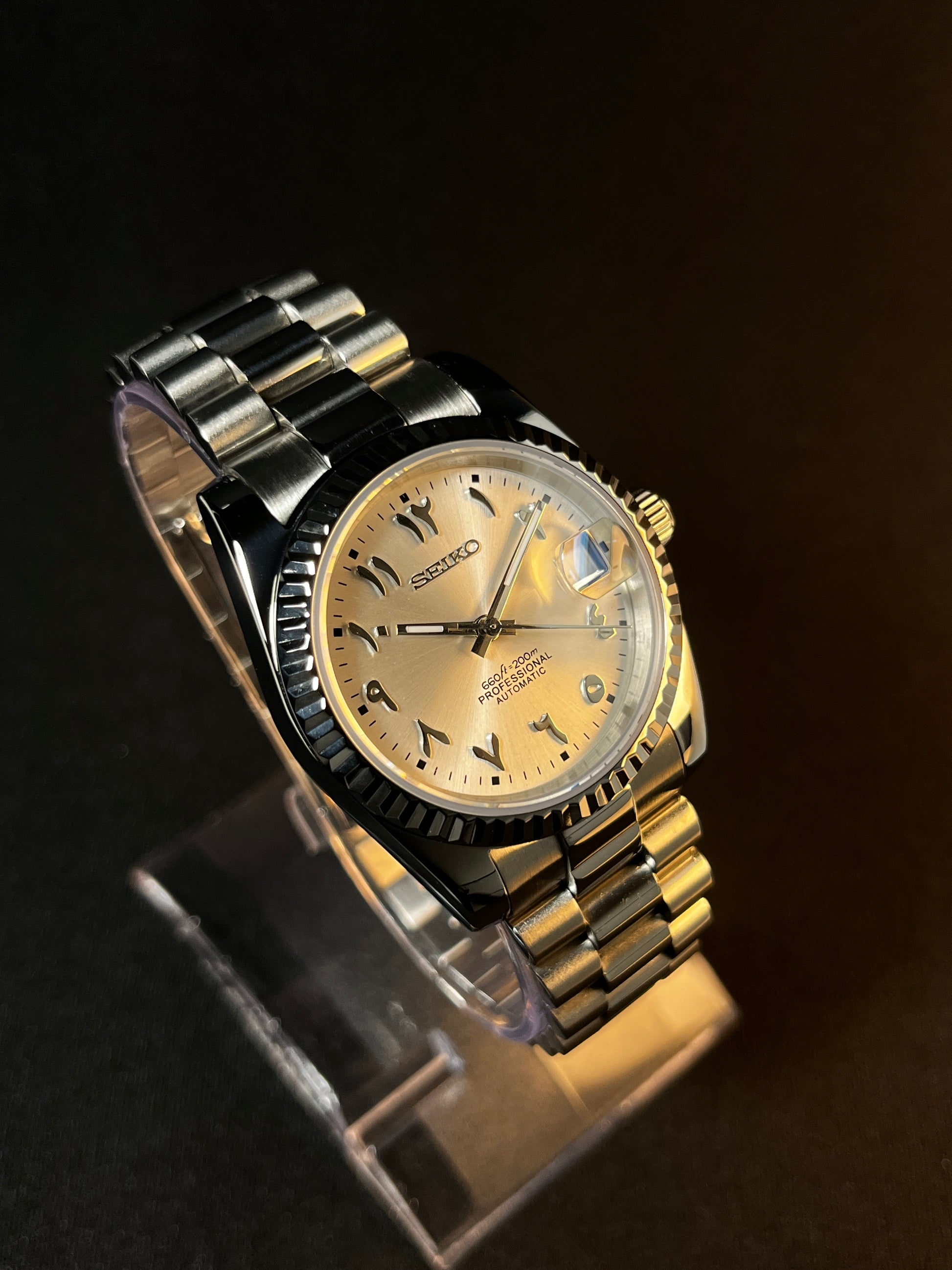 Metallic Silver - Arabic Seiko Dial - SeyaWatches