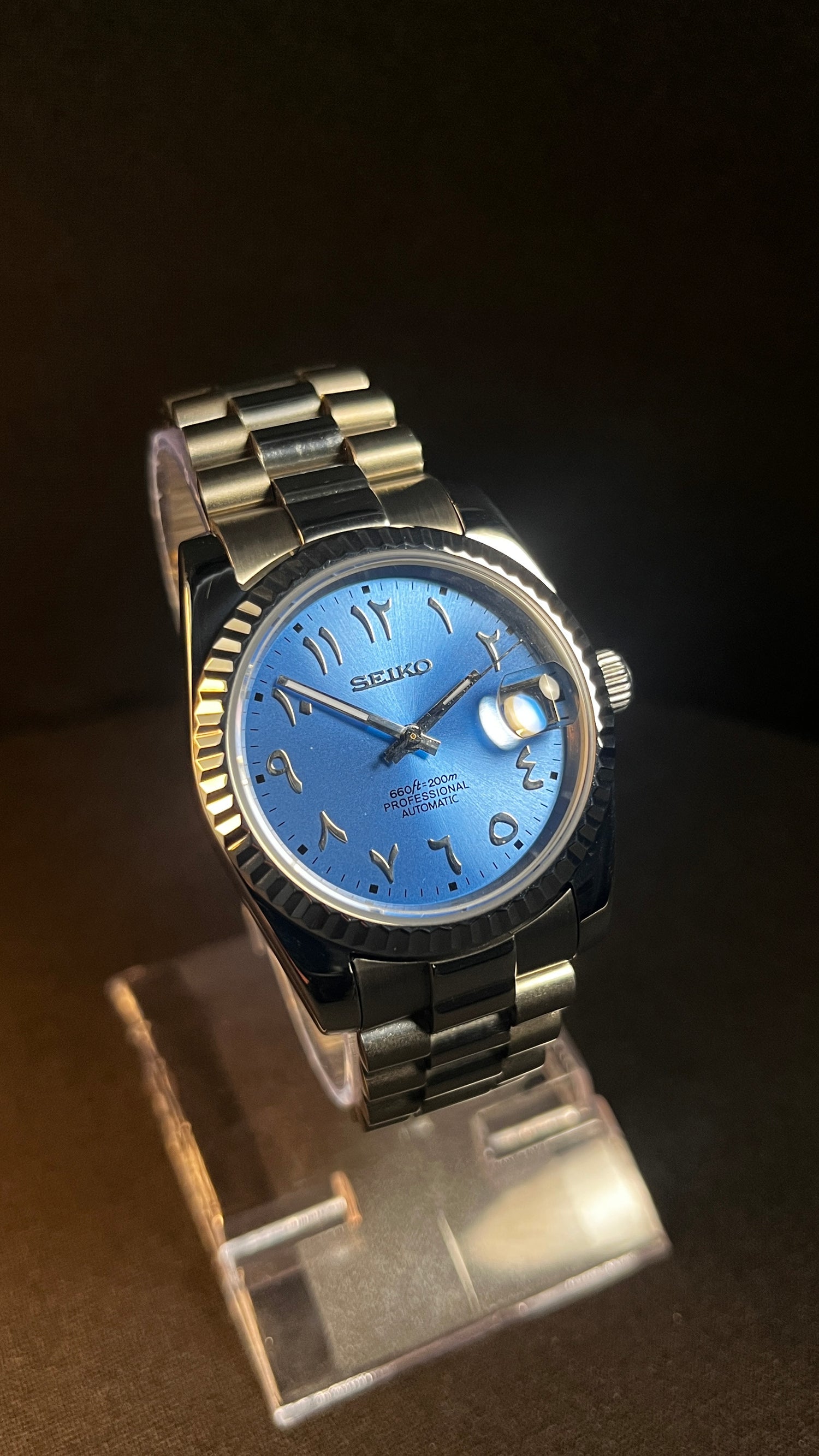 Baby Blue Date-just Seiko Mod - SeyaWatches