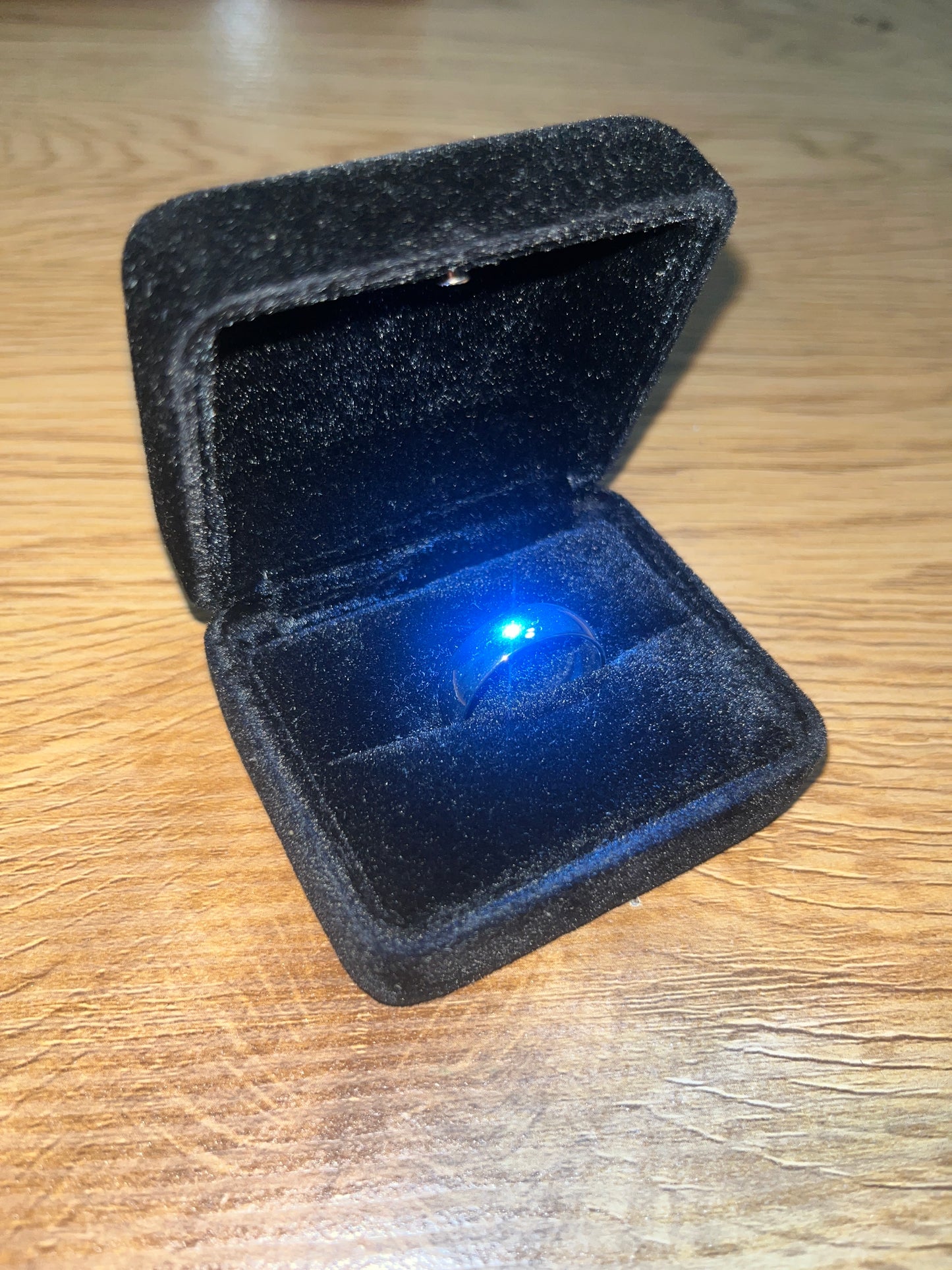 Black Ring Box + Ring